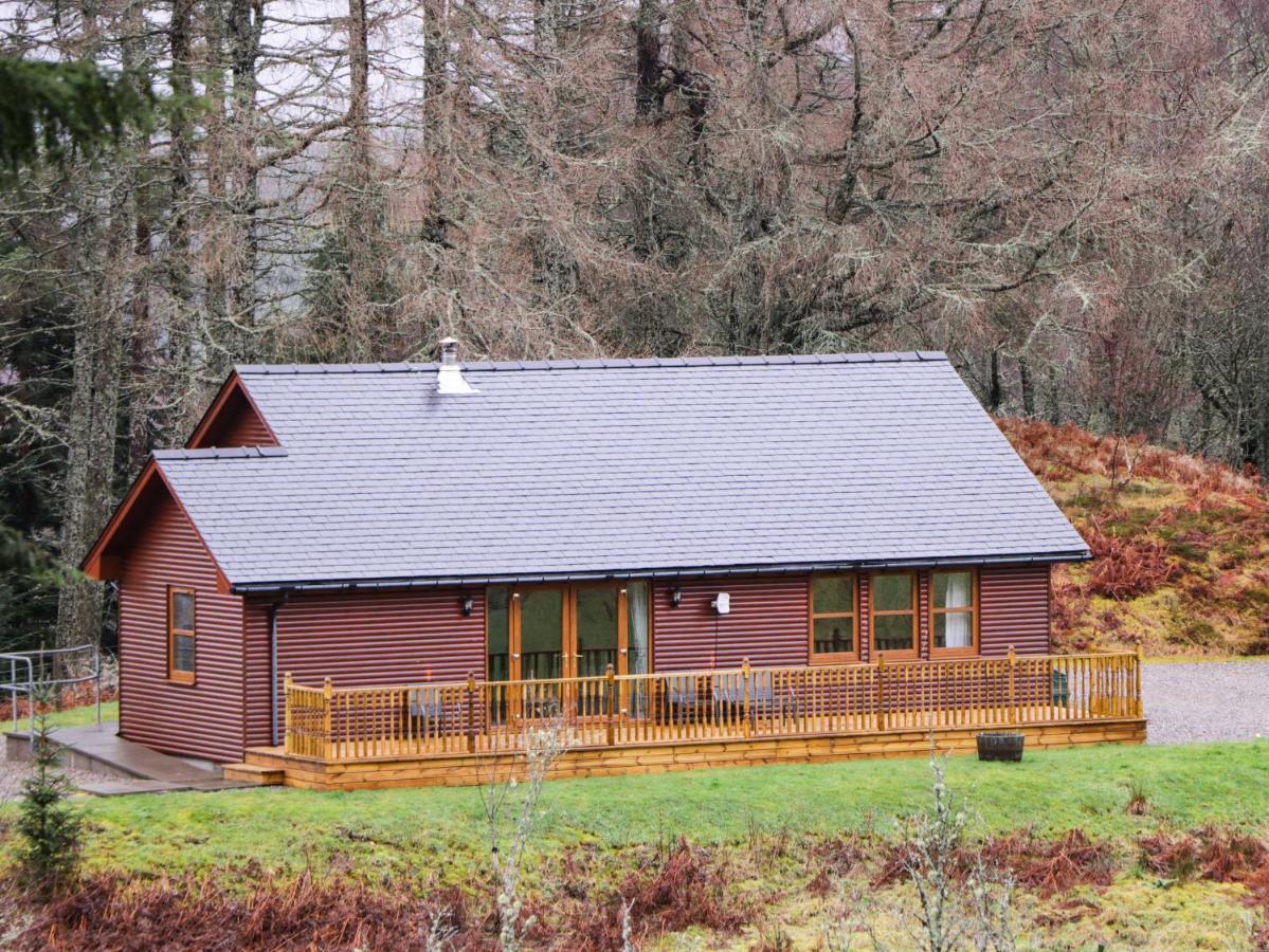 Fersit Log Cottage Roybridge Esterno foto