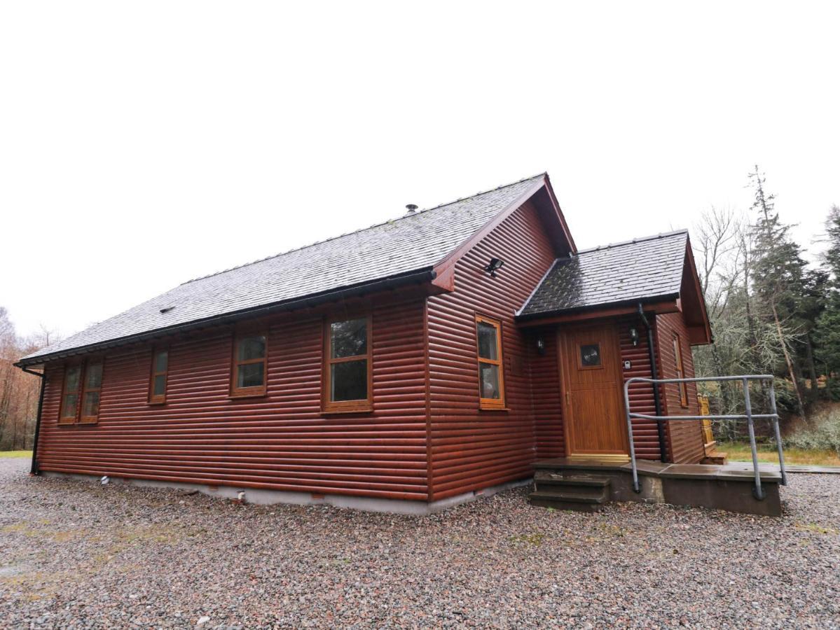 Fersit Log Cottage Roybridge Esterno foto